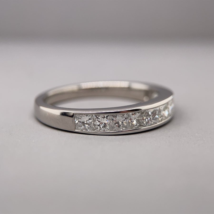 18ct White Gold Half Eternity Diamond Ring (c. 1.00ct) - Size O 1/2
